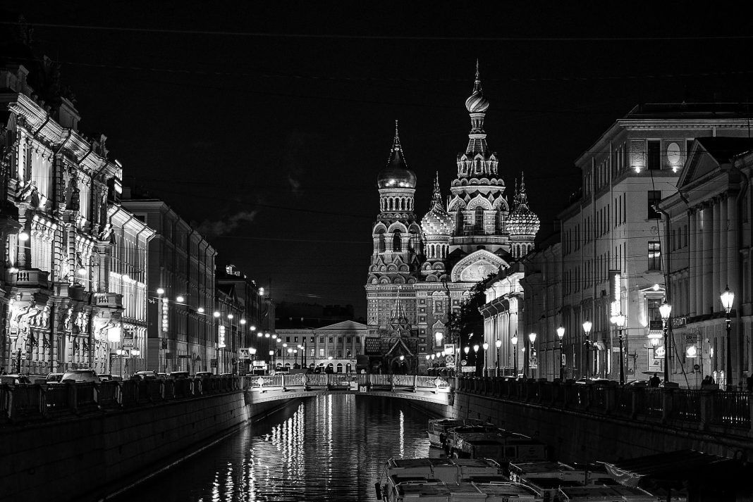 st-petersburg-russia-1034319_1920