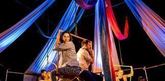 Teatralia emite en streaming una función especial de Le Mobile de la compañía canadiense La marche du Crabe