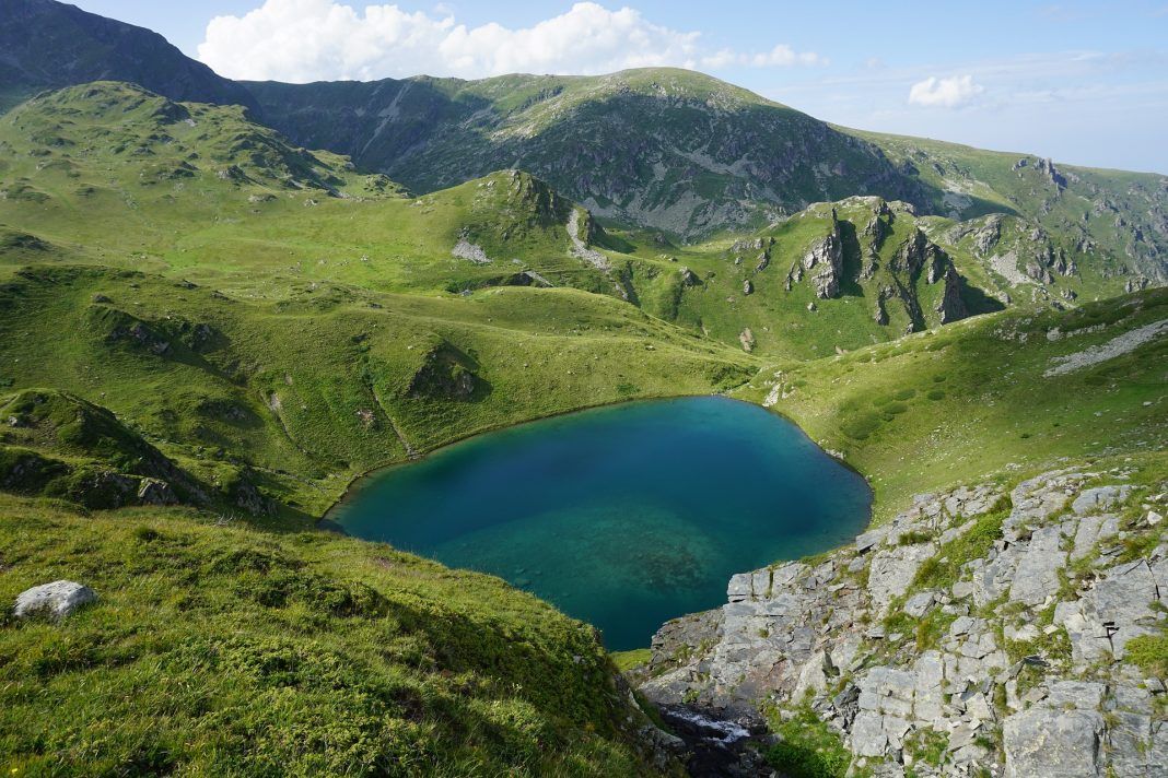 mountain-5414918_1920