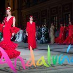 El desfile magno de la moda flamenca despierta la primavera en Sevilla