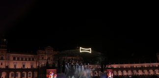 Rozalén abraza a Sevilla en una nueva noche inolvidable del Icónica Santalucia Sevilla Fest