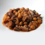 Garbanzos con níscalos